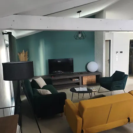 Dom wakacyjny L Adresse Bergeracoise Private Garage Center *