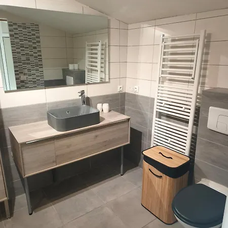 L Adresse Bergeracoise Private Garage Center Semesterbostad